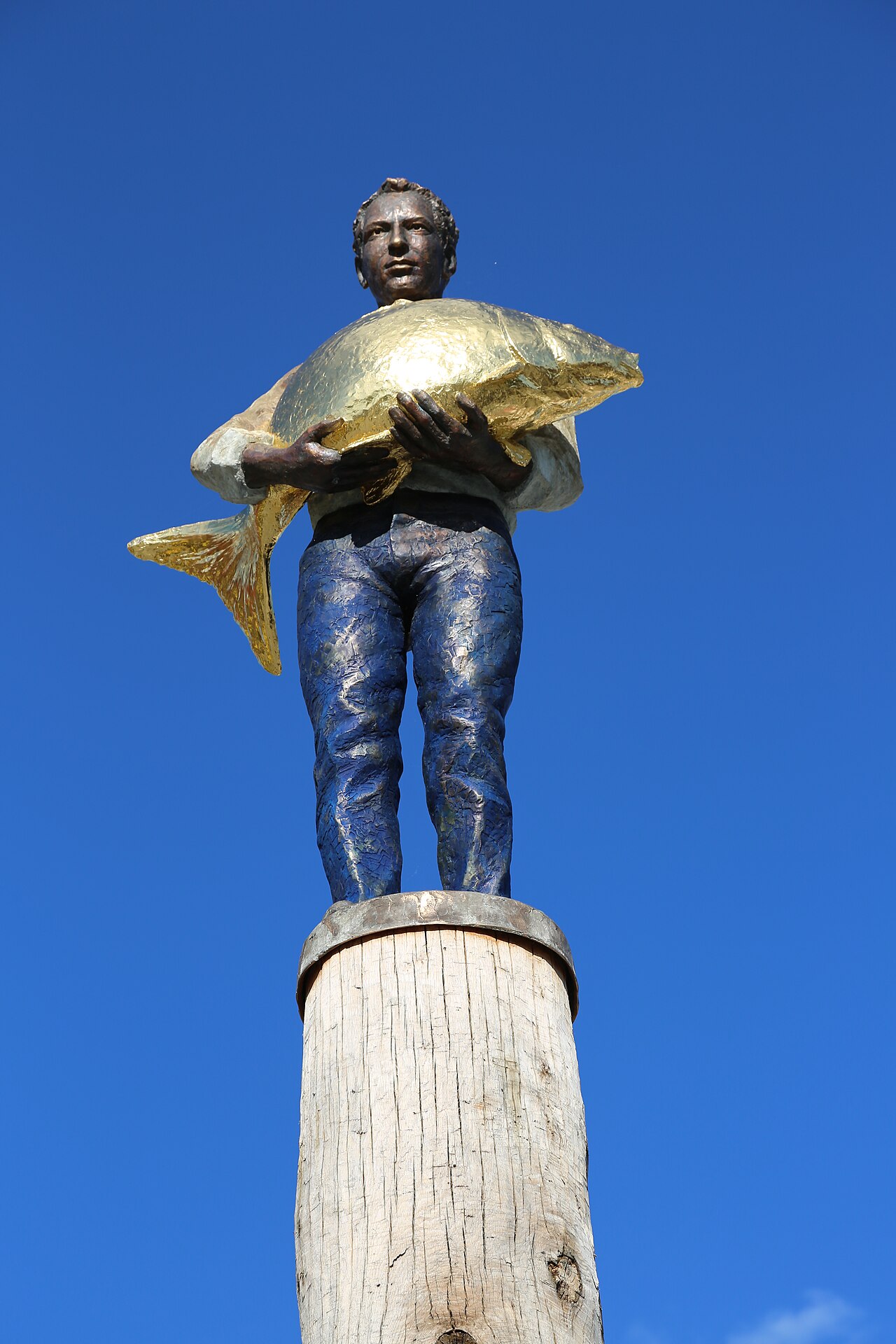 Skulptur von Matthias Rodach auf dem Untermüllerplatz in Diessen am Ammersee