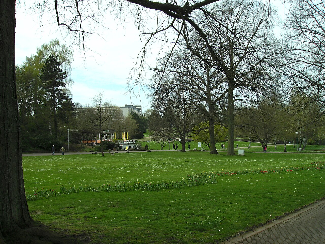 Saarbrücken: Deutsch-Französischer Garten, Parkausschnitt