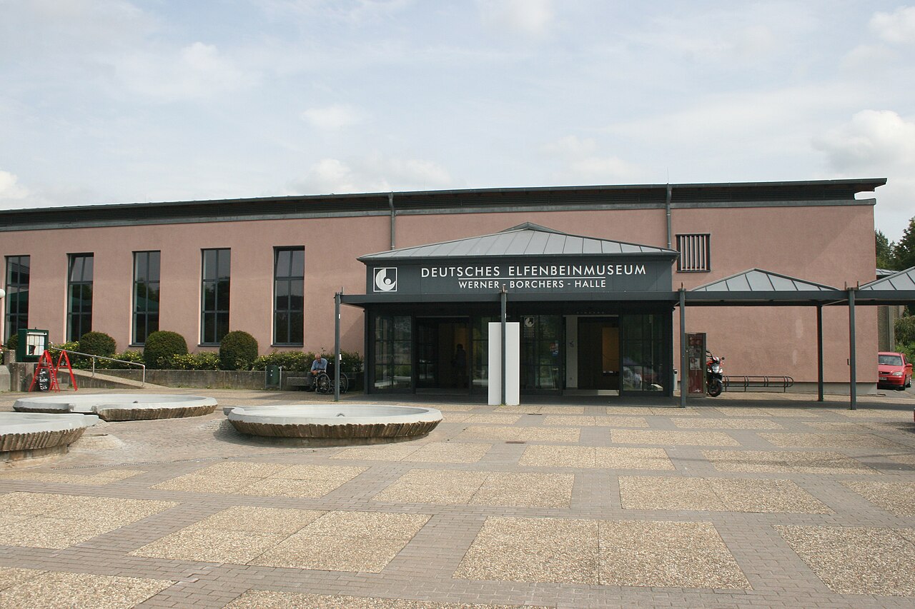Außenansicht des Deutschen Elfenbeinmuseums Erbach (Werner-Borchers-Halle)