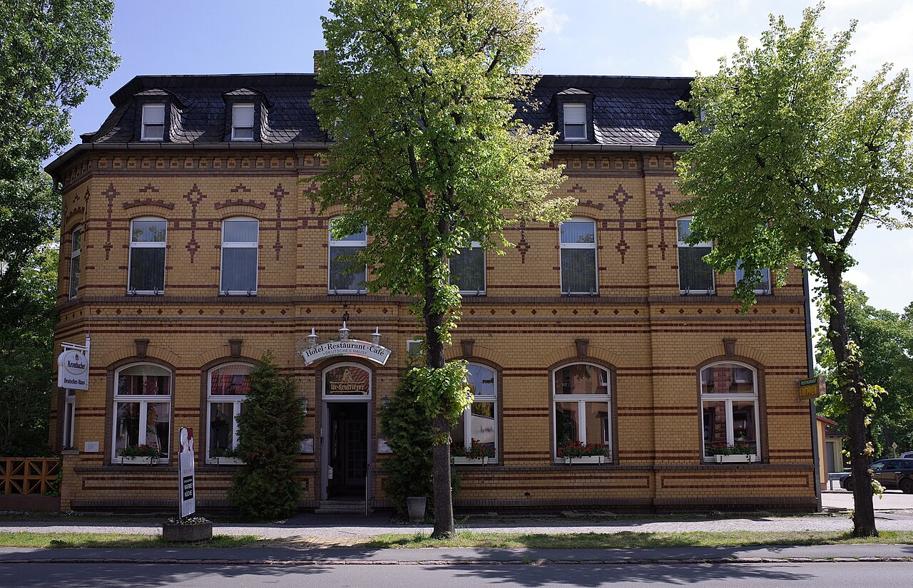 Bitterfeld-Wolfen, Ortsteil Wolfen