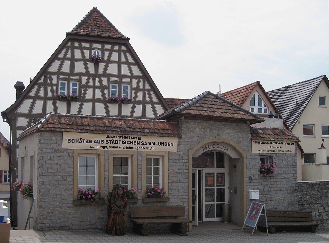 Museum im Schweizer Hof , Eingang Engelsberg 9 in Bretten