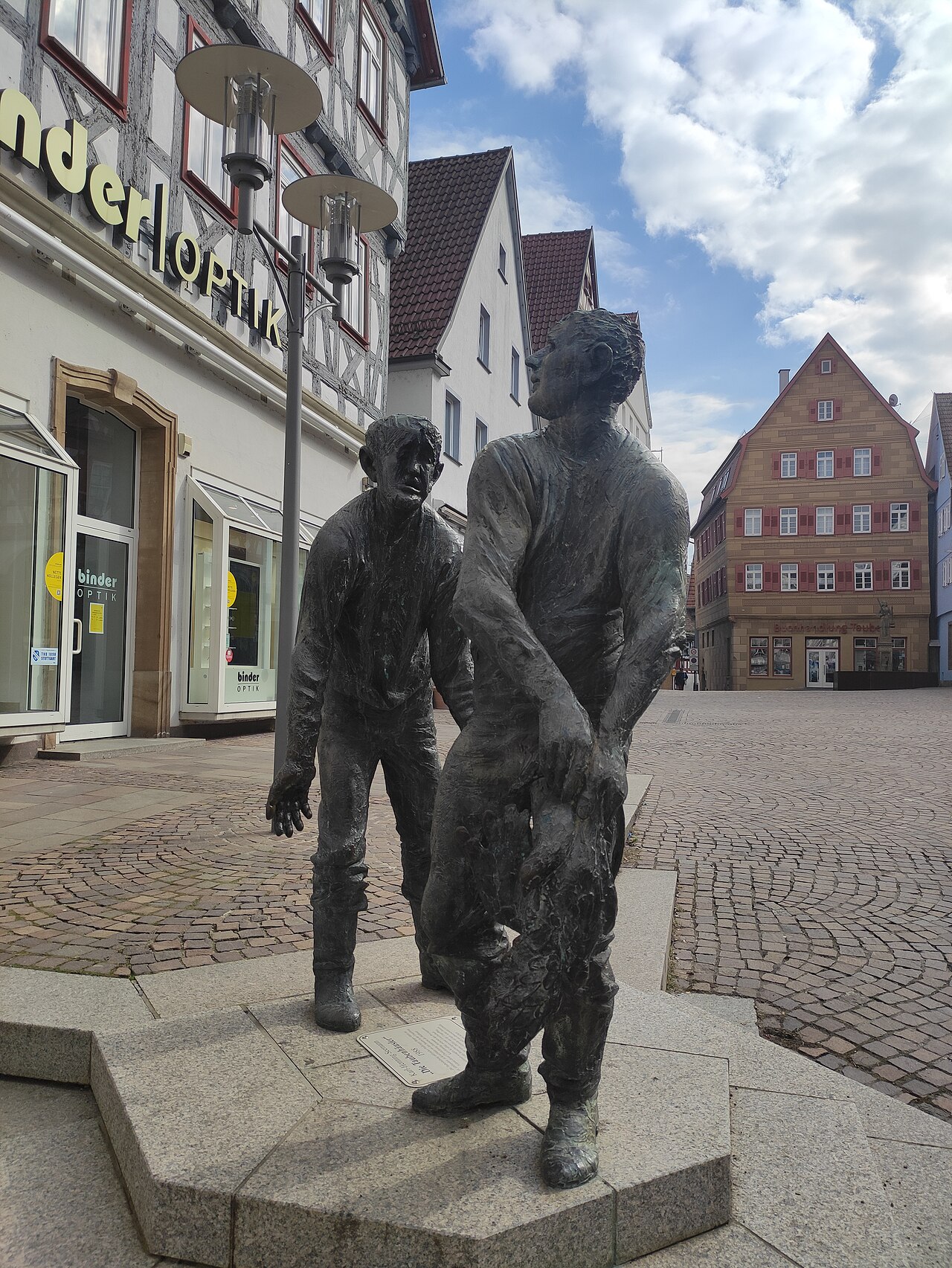 Bronzegruppe des Künstlers Karl Henning Seemann auf dem Marktplatz von Waiblingen
