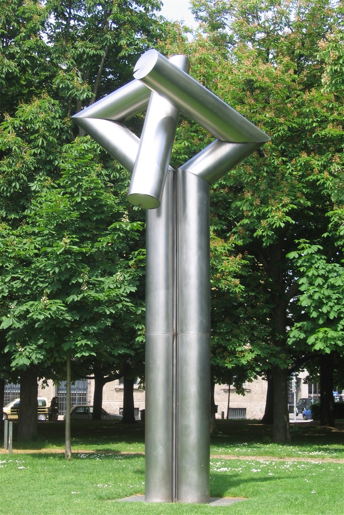 Erich Hauser: Doppelsäule 23/70, 1970, Edelstahl, zwischen der Neuen und Alten Pinakothek in München