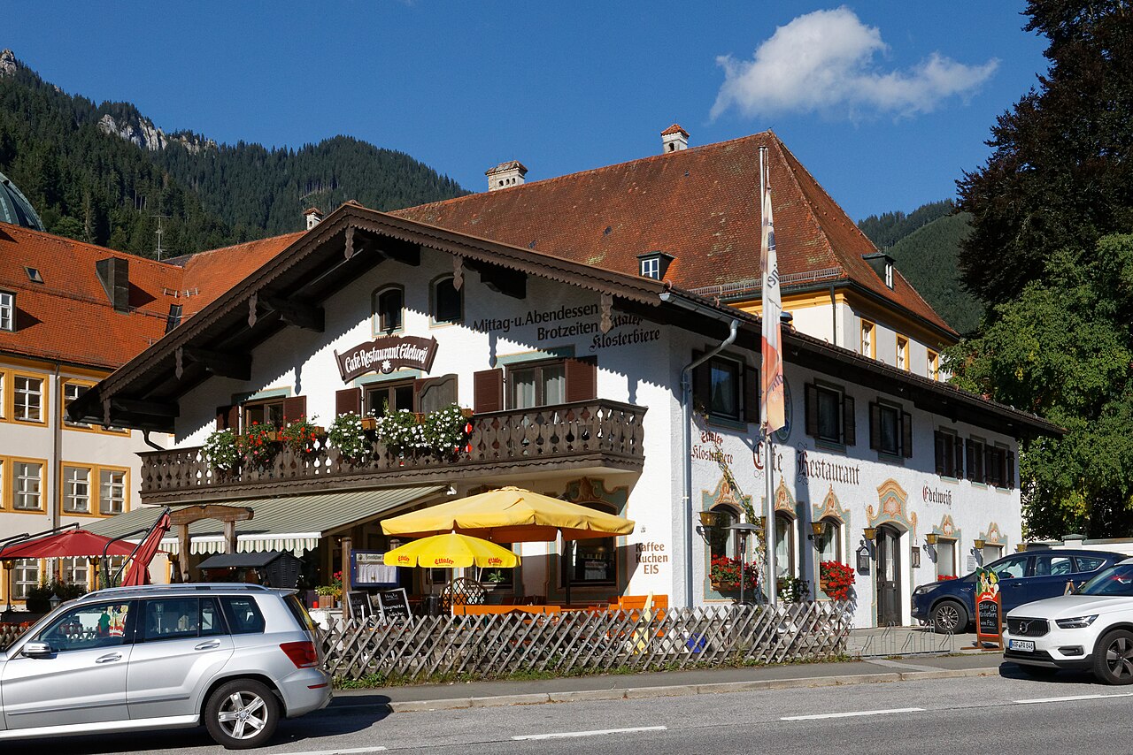 Ehemaliges Bauernhaus Kaiser-Ludwig-Platz 3 in Ettal