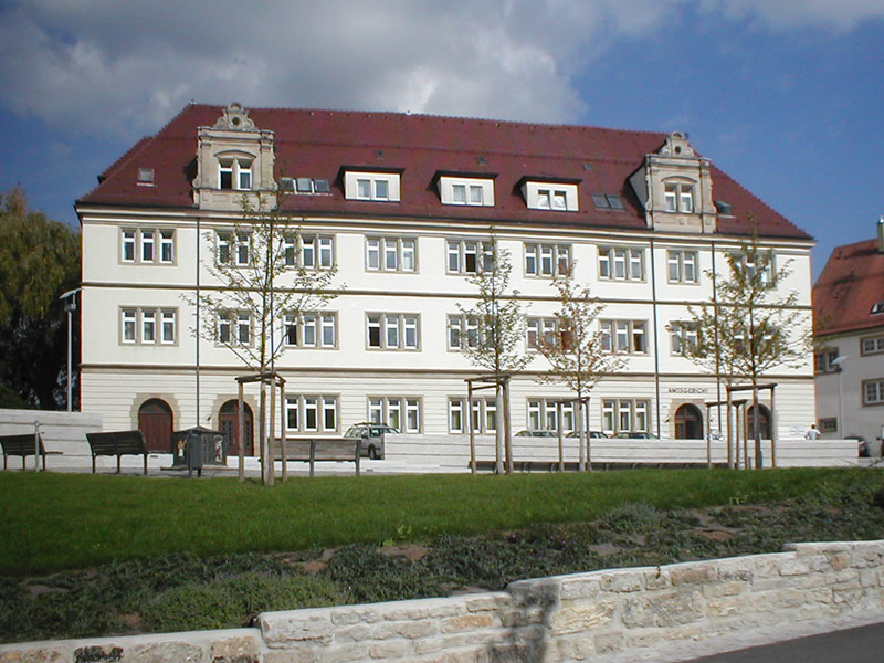 Amtsgericht (ehemaliges herzogliches Schloss) in Backnang, Baden-Württemberg, Deutschland