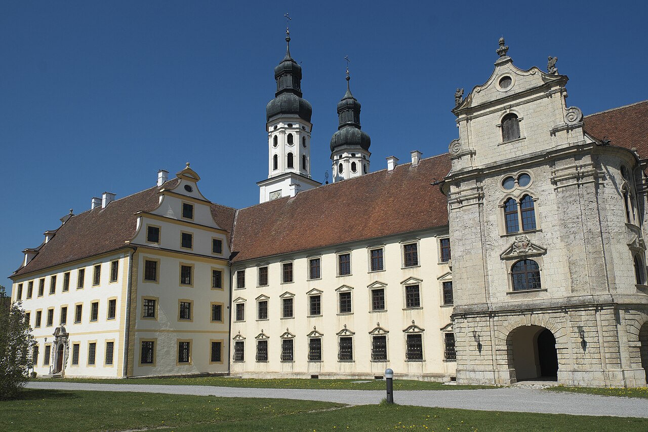 Ehemaliges Prämonstratenserstift in Obermarchtal im Alb-Donau-Kreis (Baden-Württemberg/Deutschland), Münster St