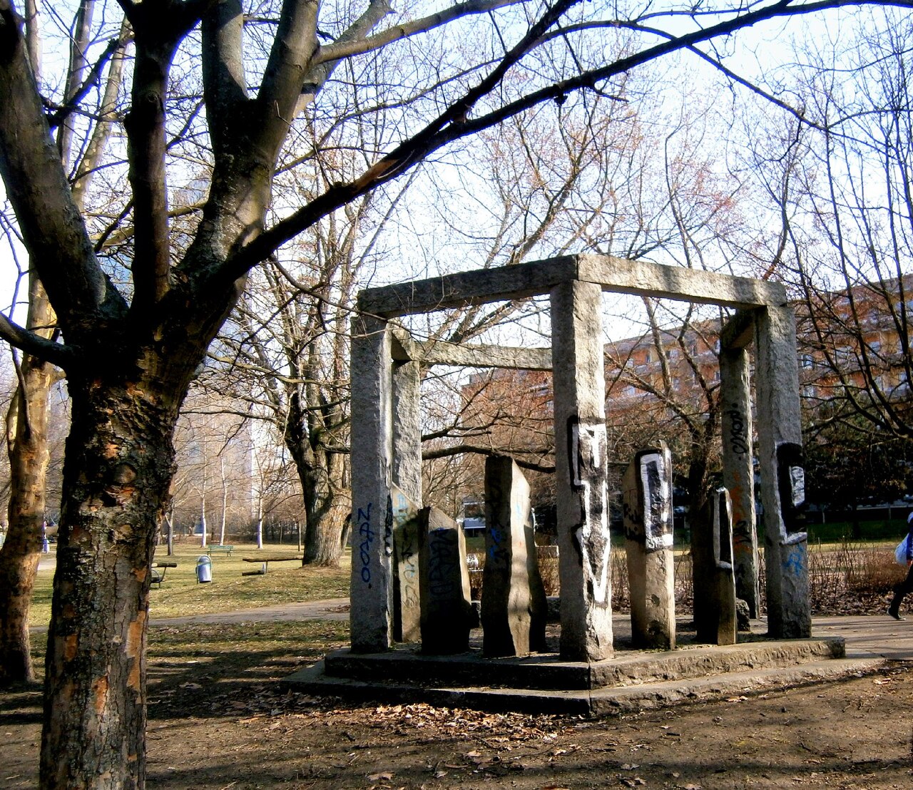 Der Einsteinpark ist ein Park im Norden von Berlin-Prenzlauer Berg
