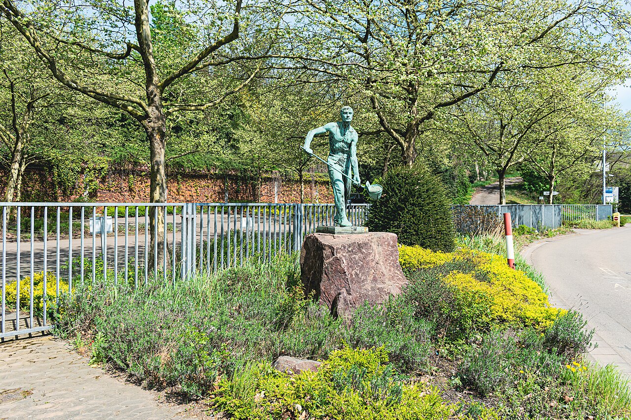 Sculpture of an iron founder in Brebach, Saarbrücken