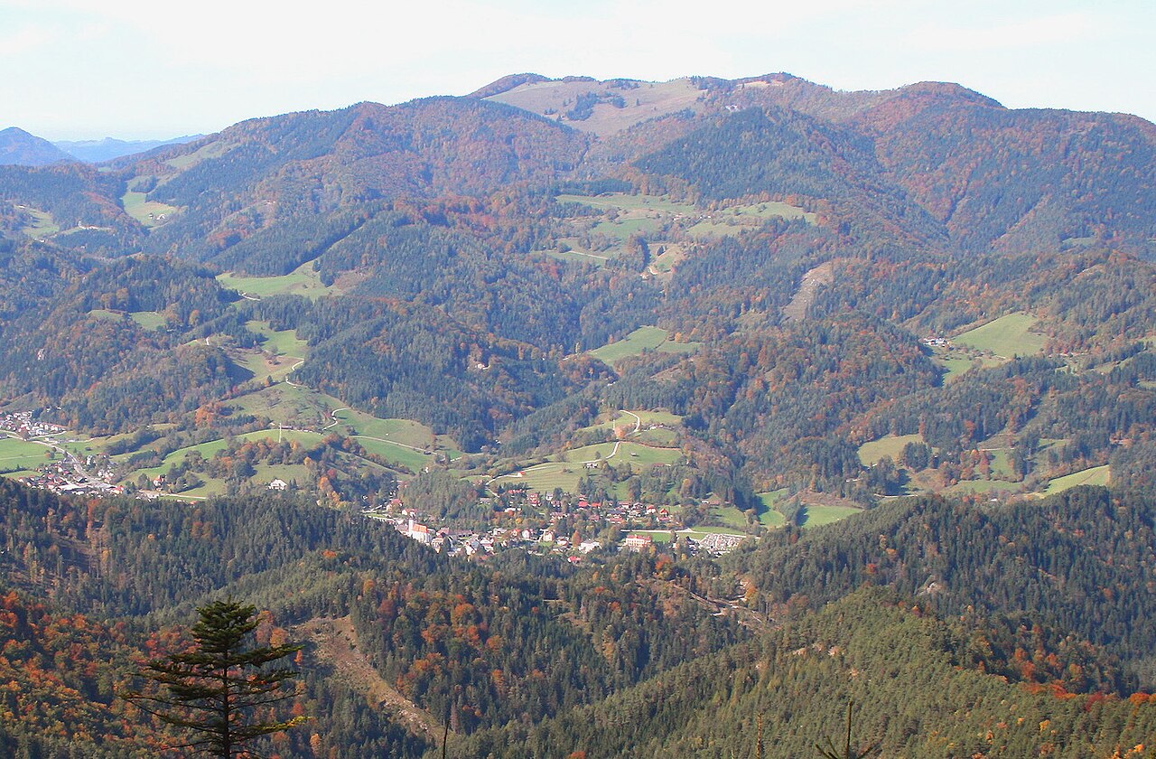 Türnitz und Eisenstein von Südosten (Anstieg zum Türnitzer Höger)