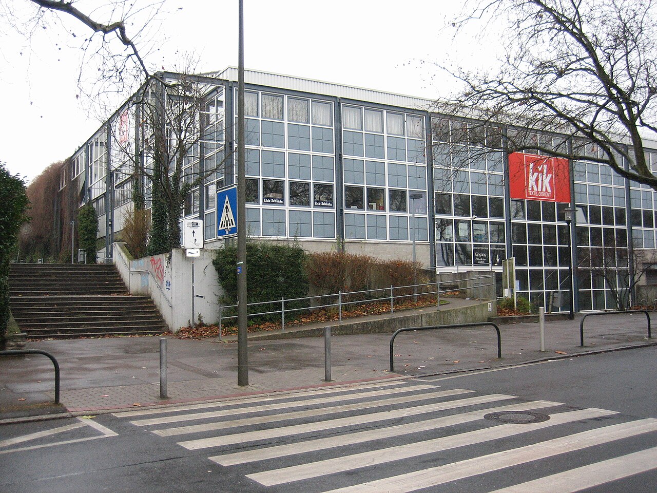 Fassade des Eissportzentrums Westfalenhallen