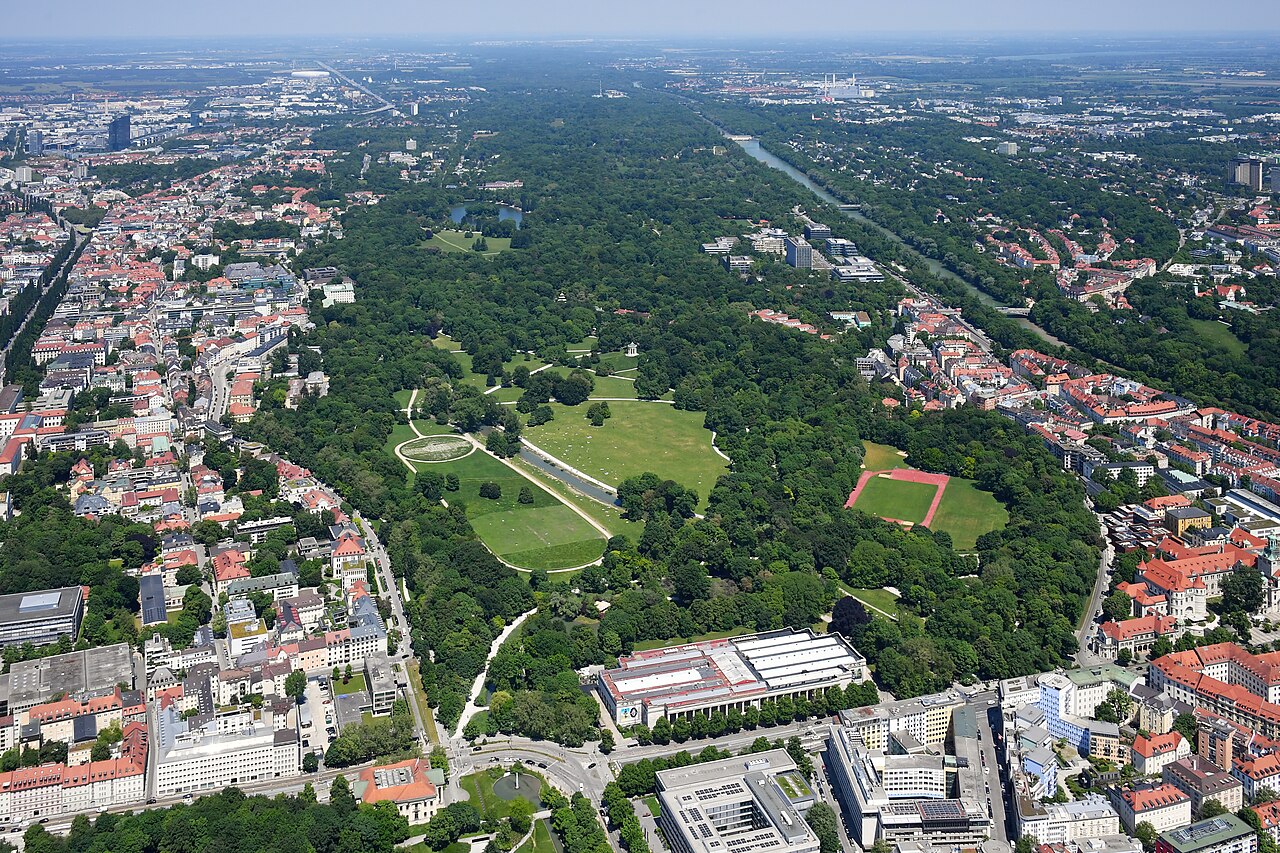 Aerial image of Englischer Garten in Munich (view from the southwest)