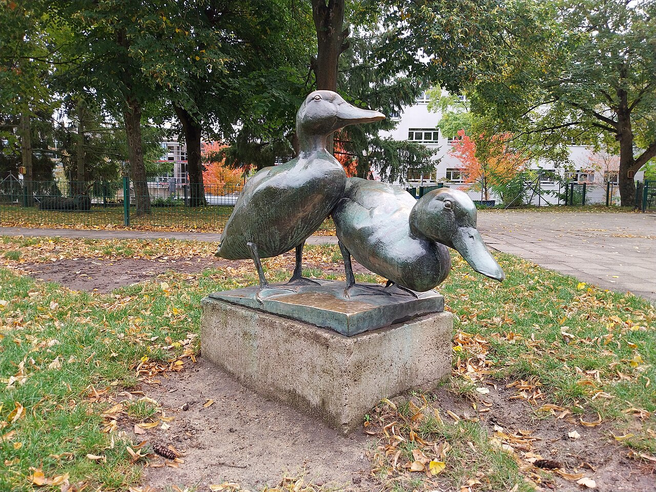 Skulptur „Entenpaar“ von Birgit Horota in Frankfurt (Oder), Brandenburg, Deutschland