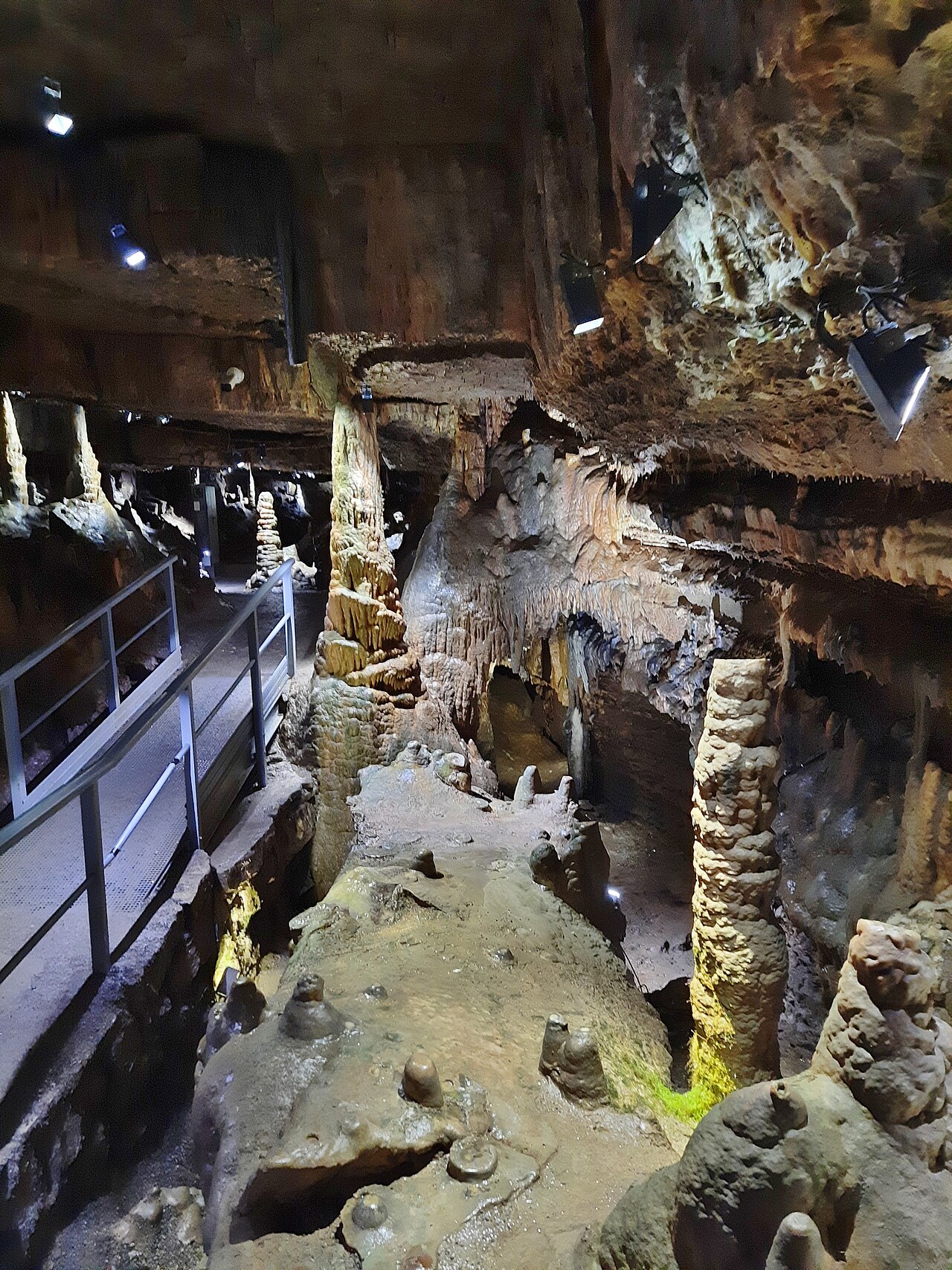 Erdmannshöhle in Hasel