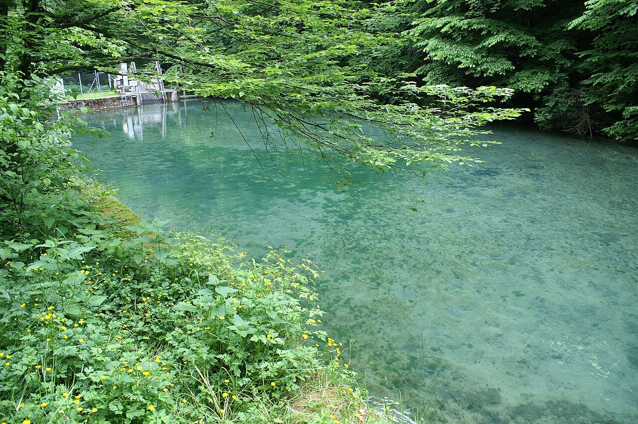 Der Ermsursprung im Mühltal in Seeburg bei Bad Urach auf der Schwäbischen Alb