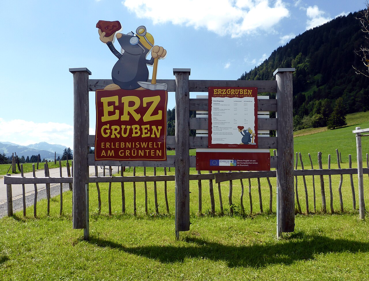 Die Erzgruben Erlebniswelt am Grünten bei Burgberg im Allgäu im schwäbischen Landkreis Oberallgäu ( Bayern )