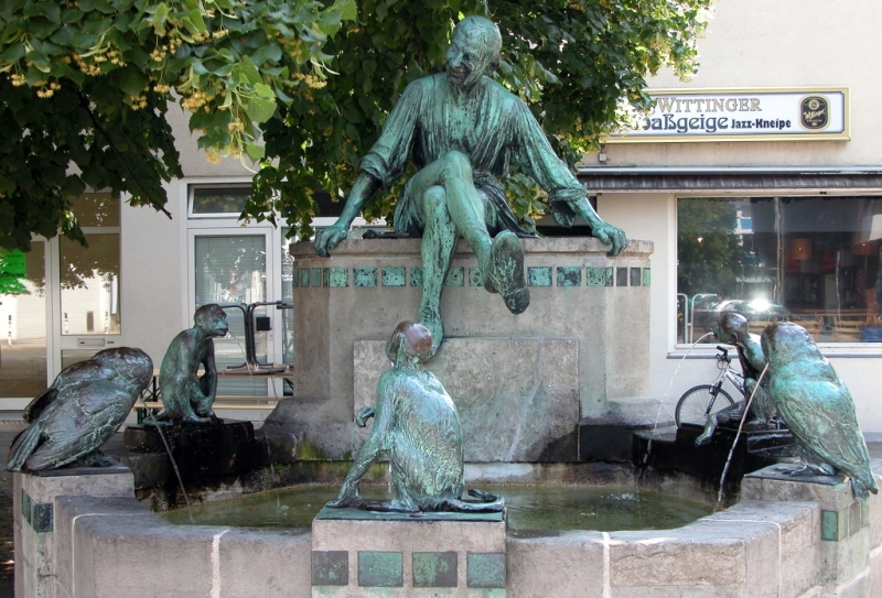 Brunswick , Germany : Close-up of Till Eulenspiegel -Fountain