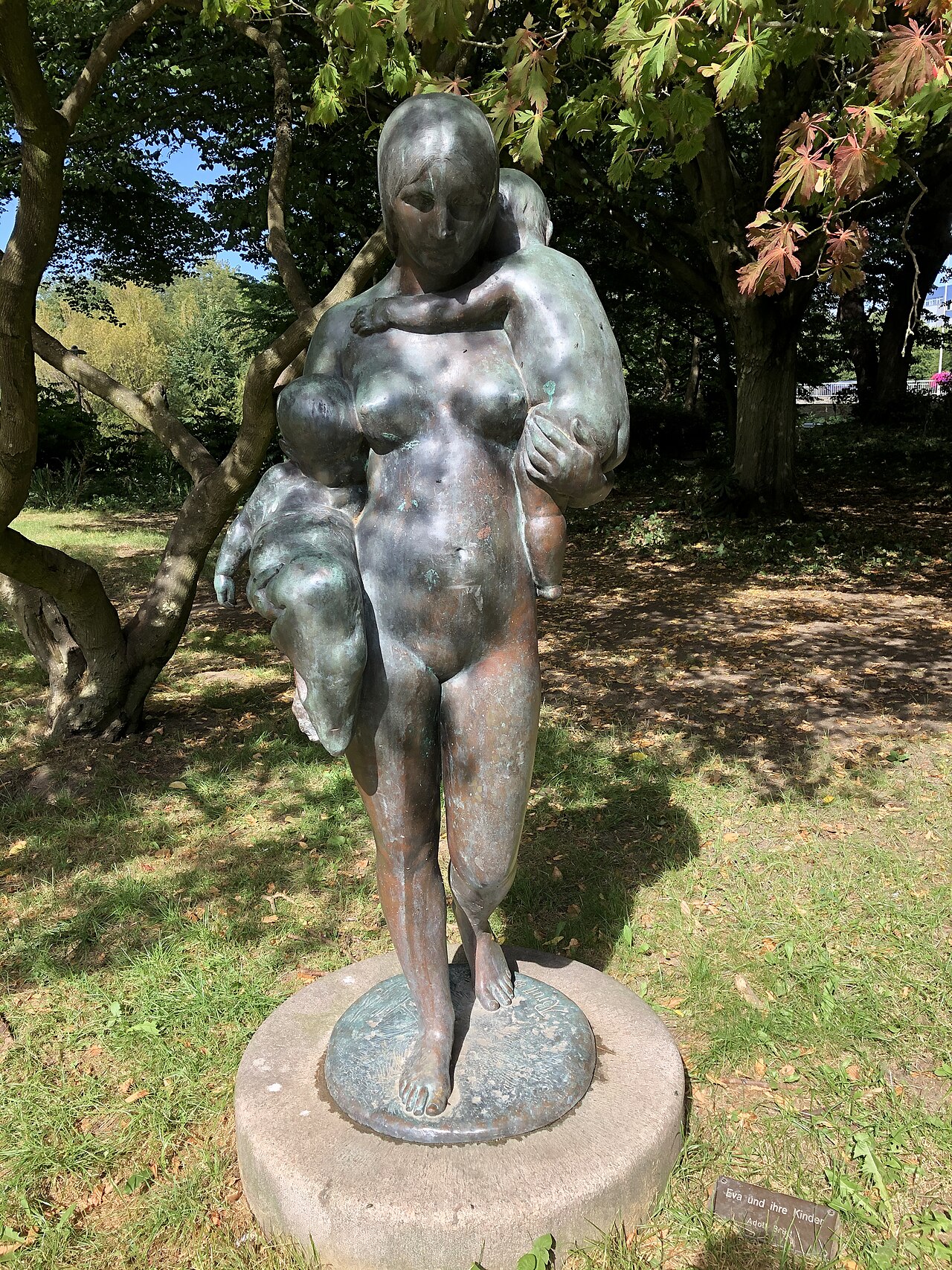 Eva und ihre Kinder by Adolf Brütt in Rendsburg