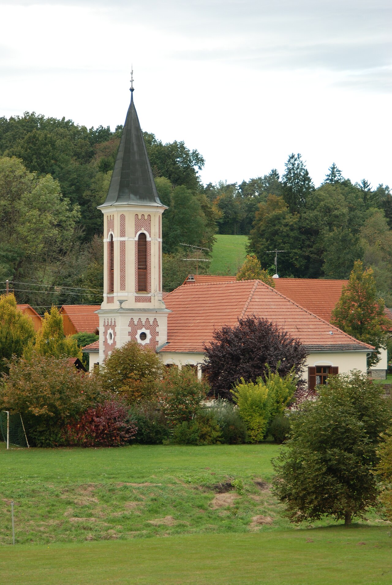 Evangelisches Schulhaus und Bethaus Zahling