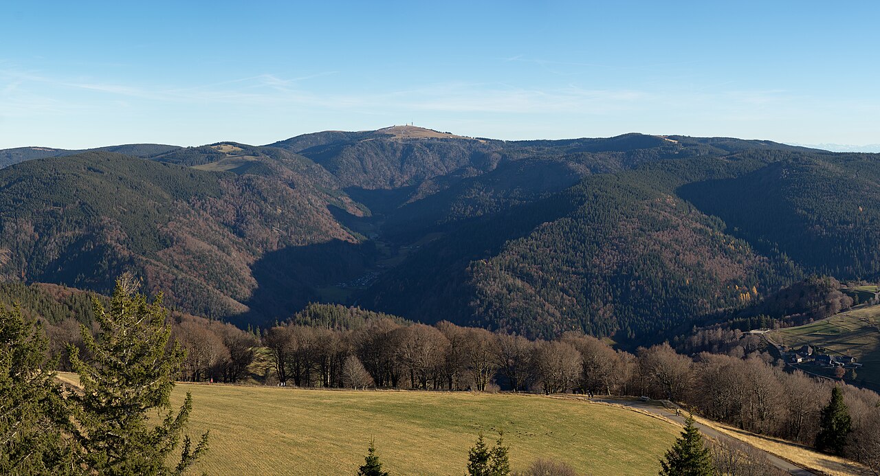 View from the Eugen-Keidel-Tower on the Schauinsland to the Feldberg