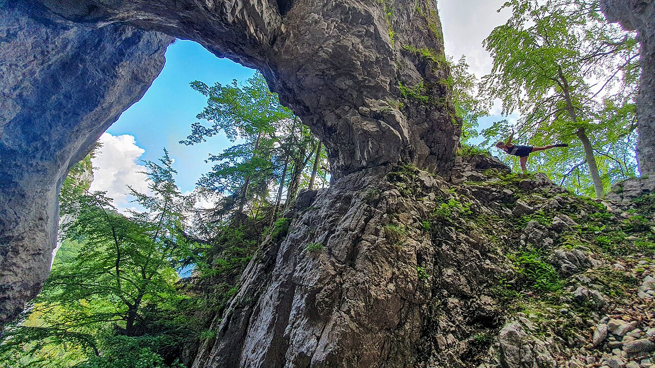 The "Felsentor" (rock gate) at the "Dürres Eck" mountain in the Kalkalpen national park region of Upper Austria