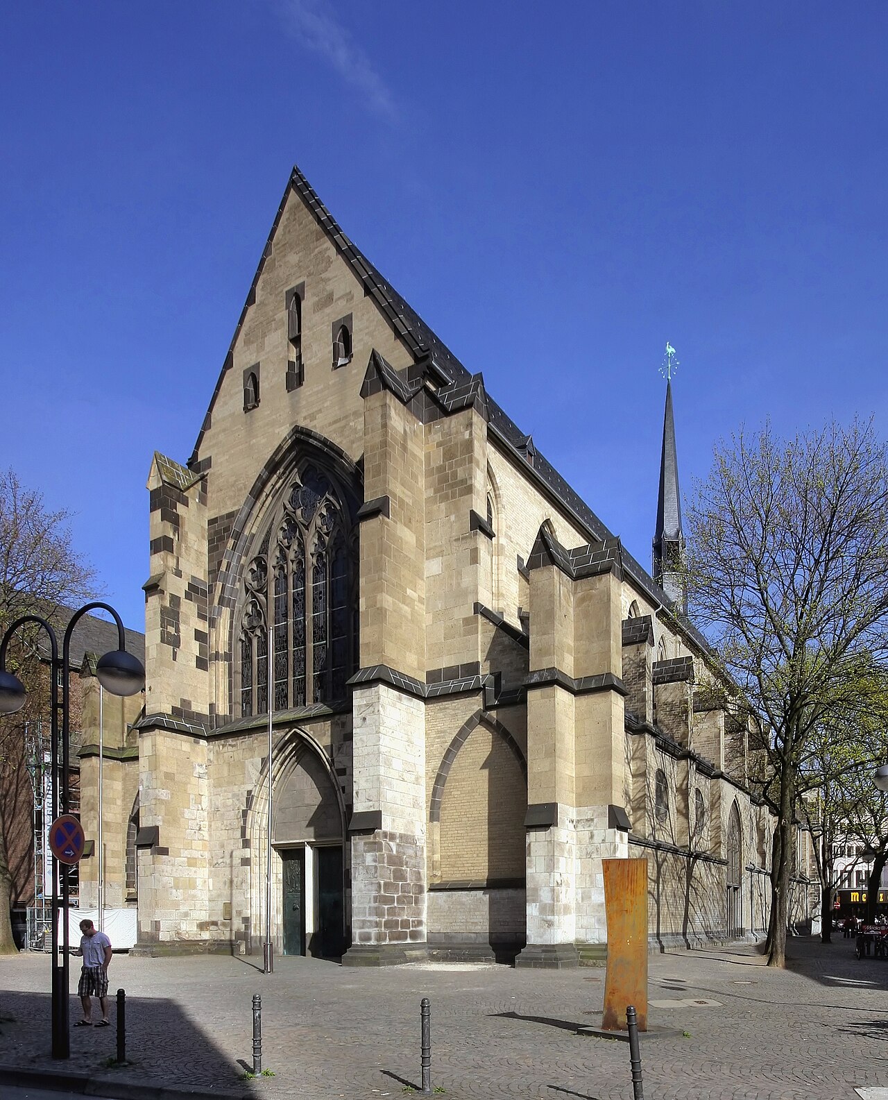 Minoritenkirche Köln im frühen Frühling