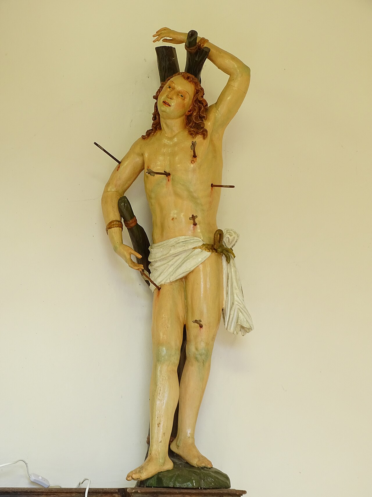 Figur des heiligen Sebastian auf dem Altar der Kreuzkapelle der Filialkirche Kleinsöding