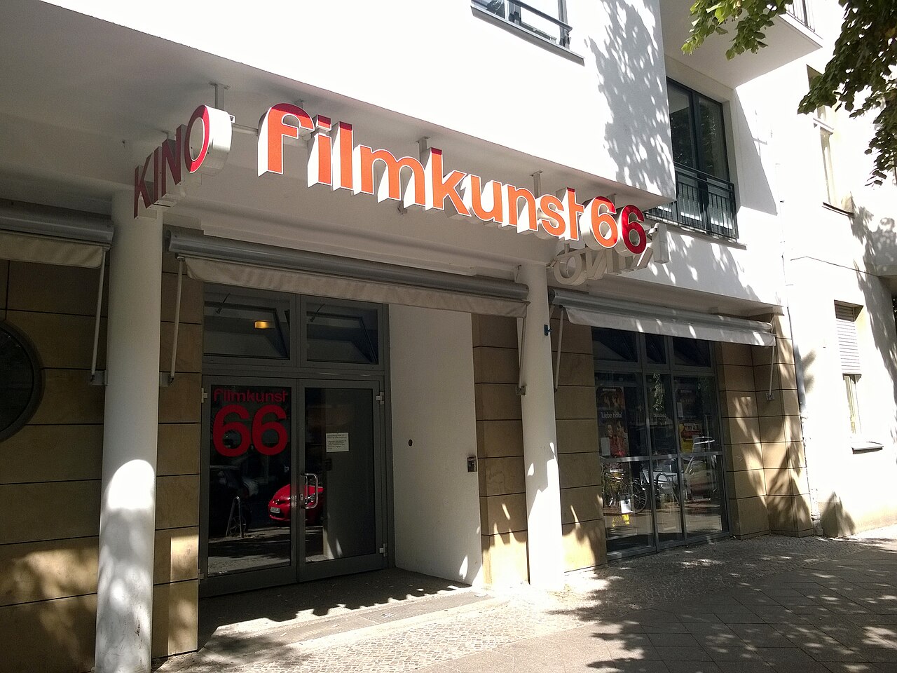 Berlin-Charlottenburg Bleibtreustraße Filmkunst 66