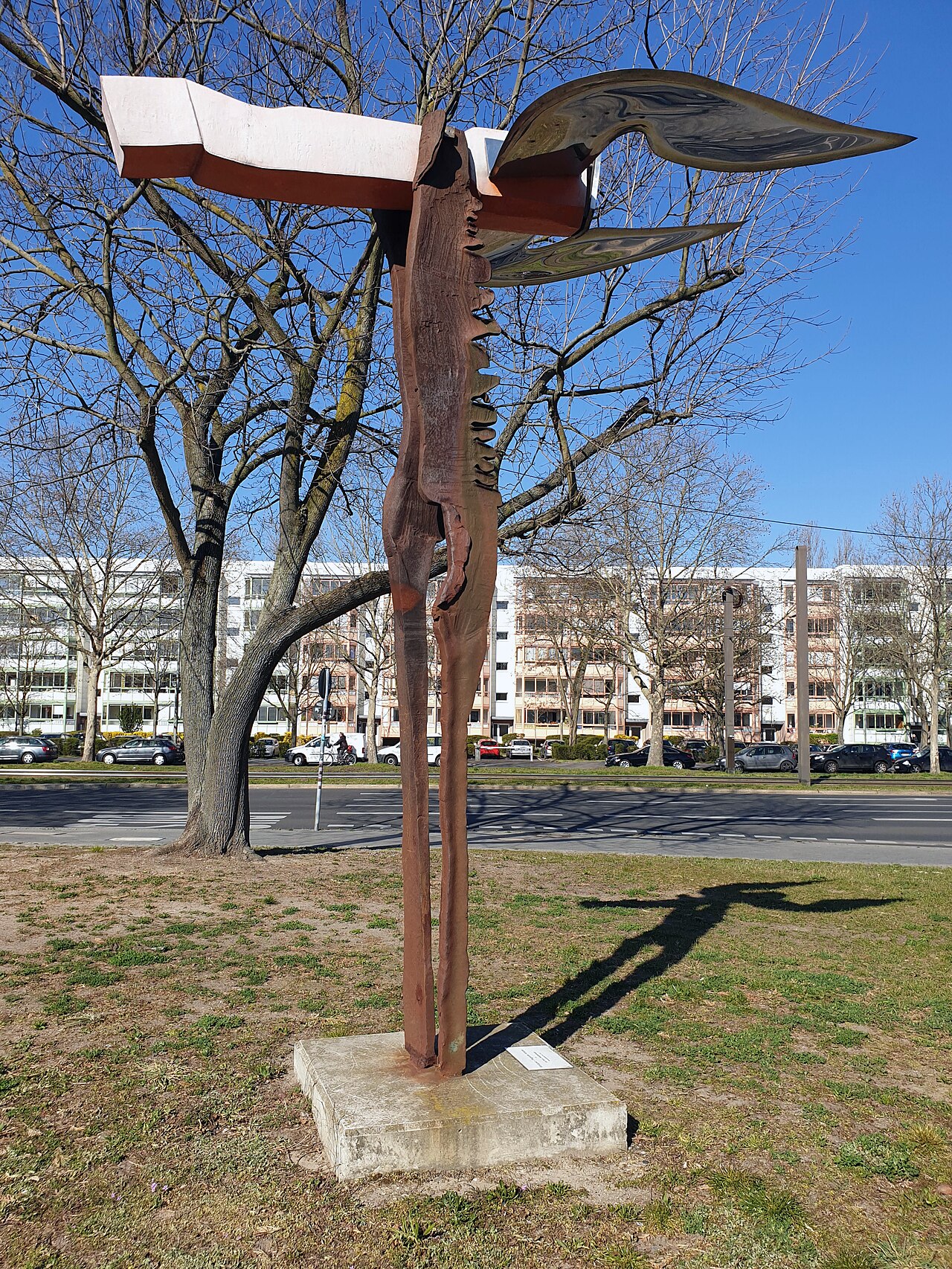 Sculpture," Fliegender Amboss " by Jan Skuin , 1985, Sterndamm/Groß-Berliner Damm, Berlin-Johannisthal , Germany