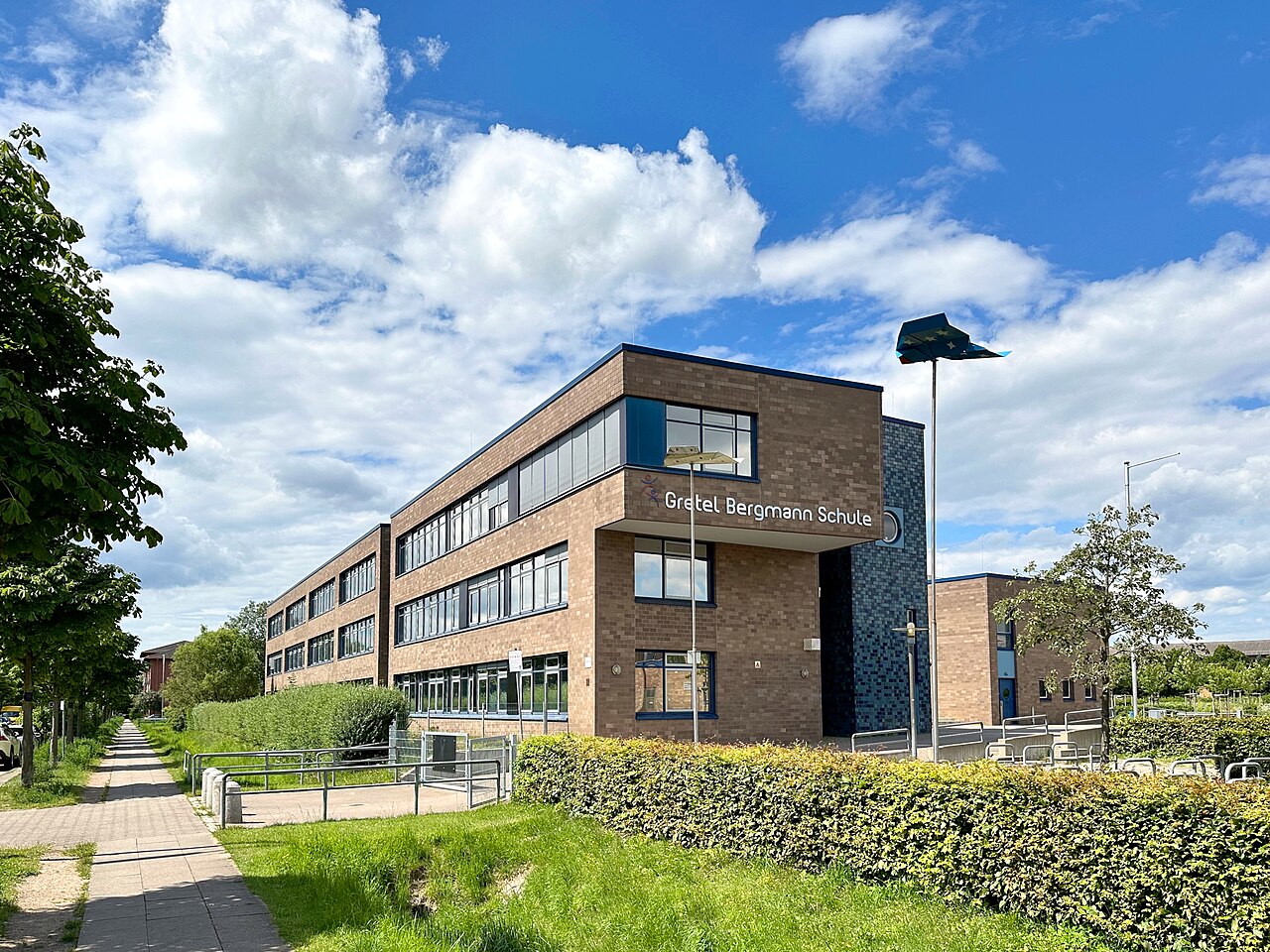 Gretel-Bergmann-Schule, Standort Von-Moltke-Bogen, Hamburg-Neuallermöhe