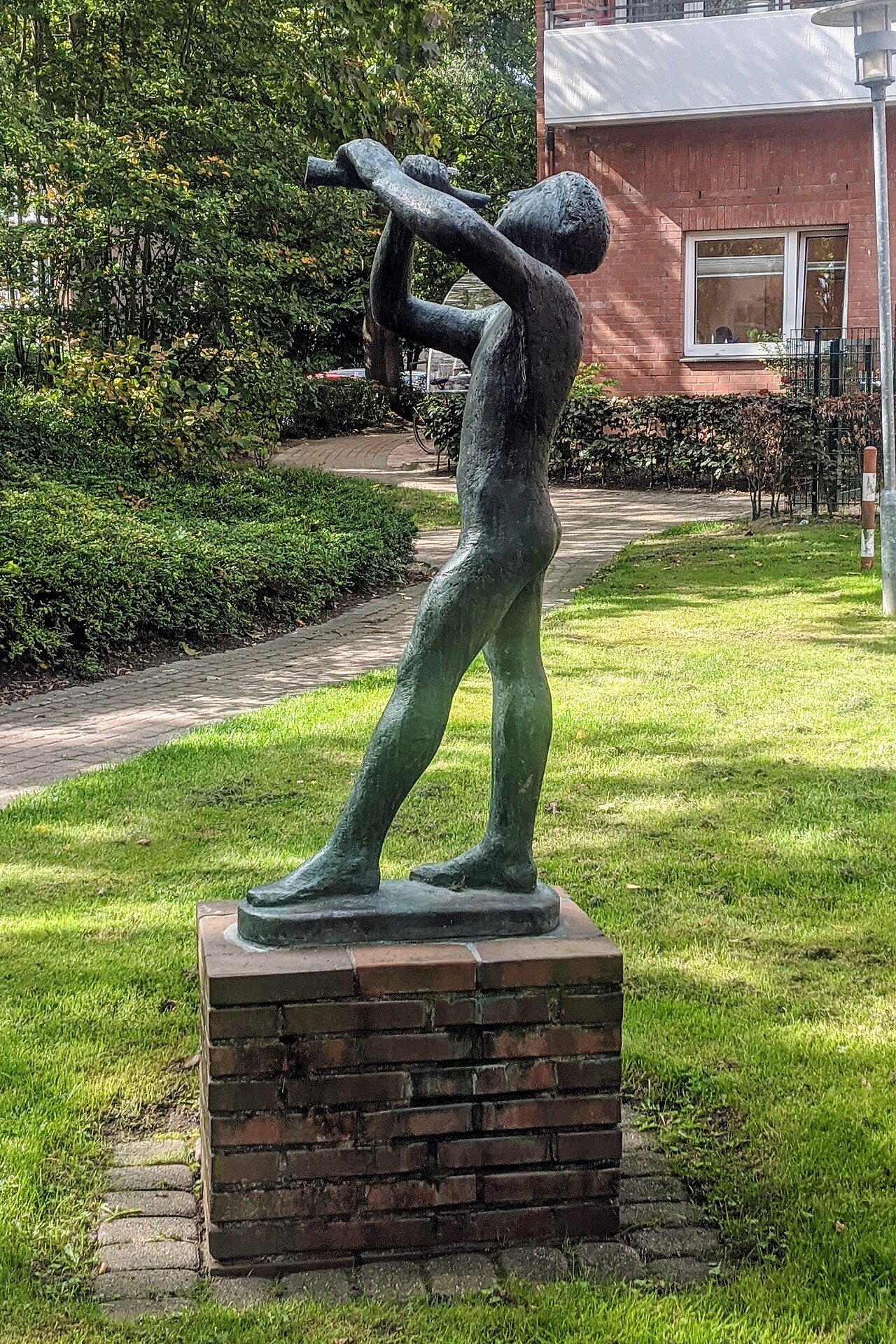 Flötenspieler von Gisela Engelin-Hommes (1985), Dimpfelweg in Hamburg-Hamm