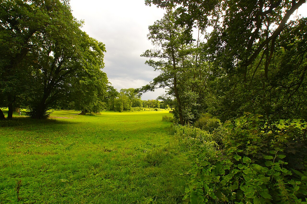 Hamburg ( Othmarschen ), Germany : Valley of the river Große Flottbek