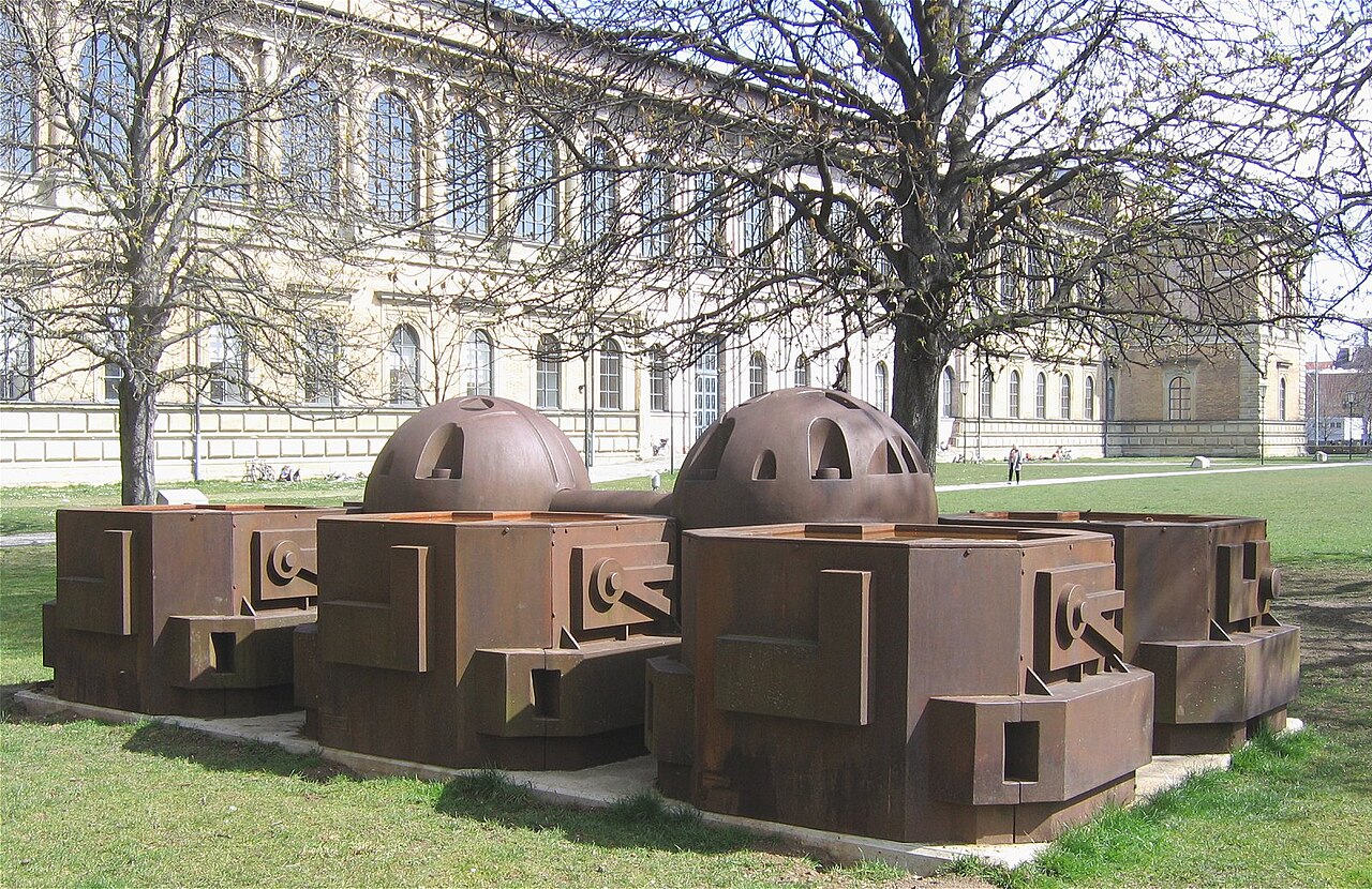 Eduardo Paolozzi: For Leonardo, 1986, Eisenguss