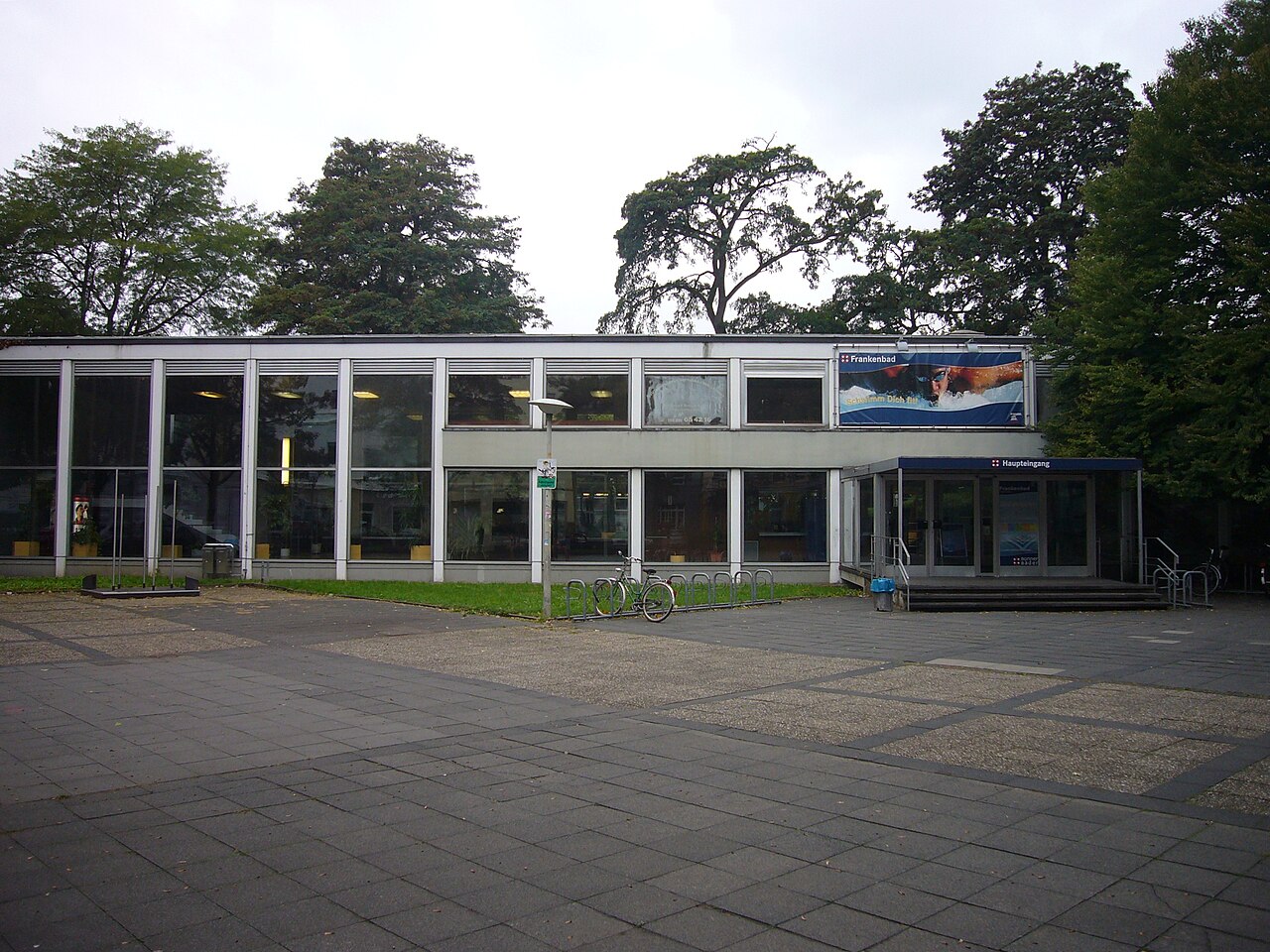 Das Frankenbad in Bonn, hier: Haupteingangsbereich, Ortsteil Nordstadt