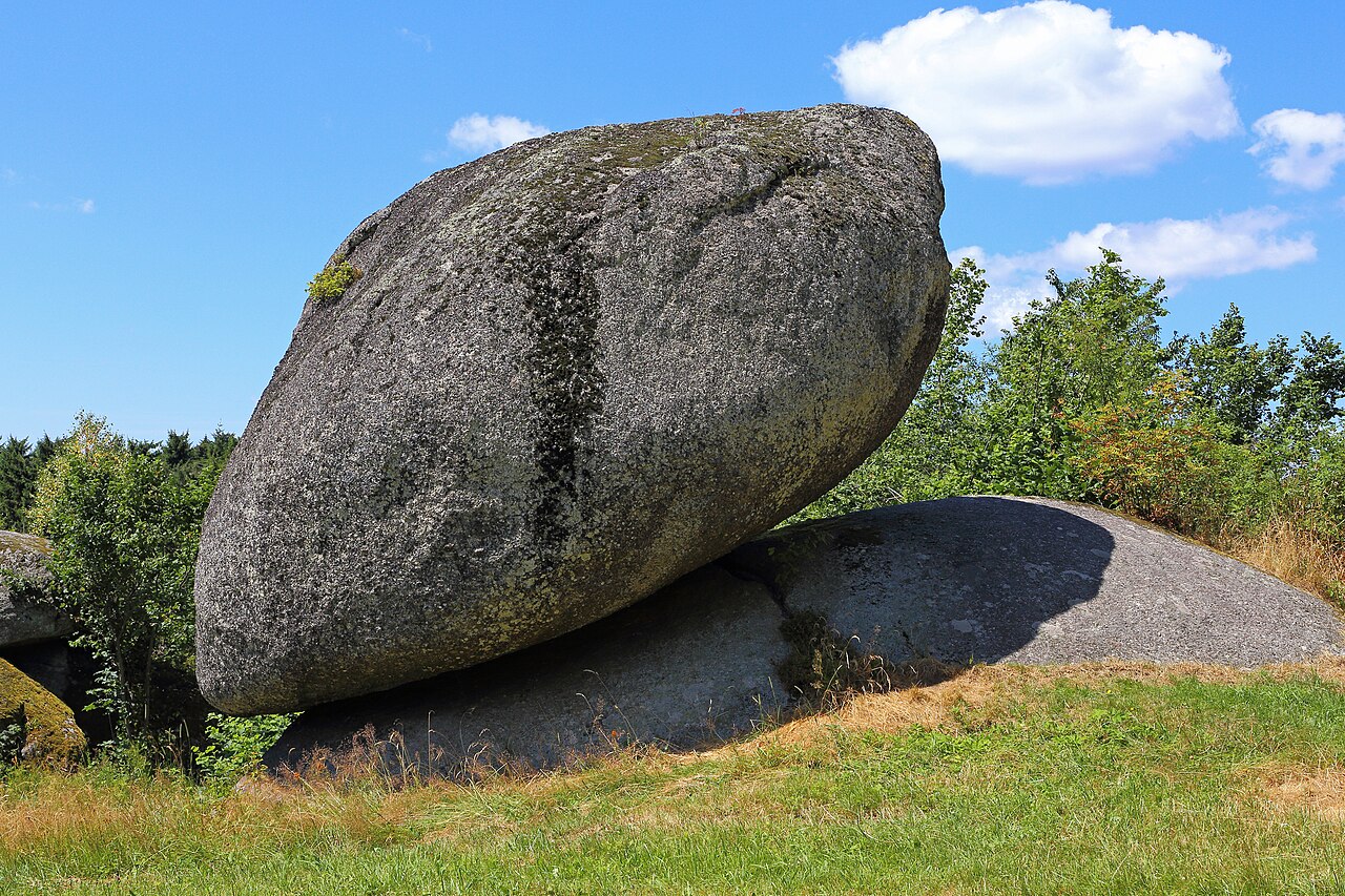 This media shows the natural monument in Lower Austria with the ID ZT-045