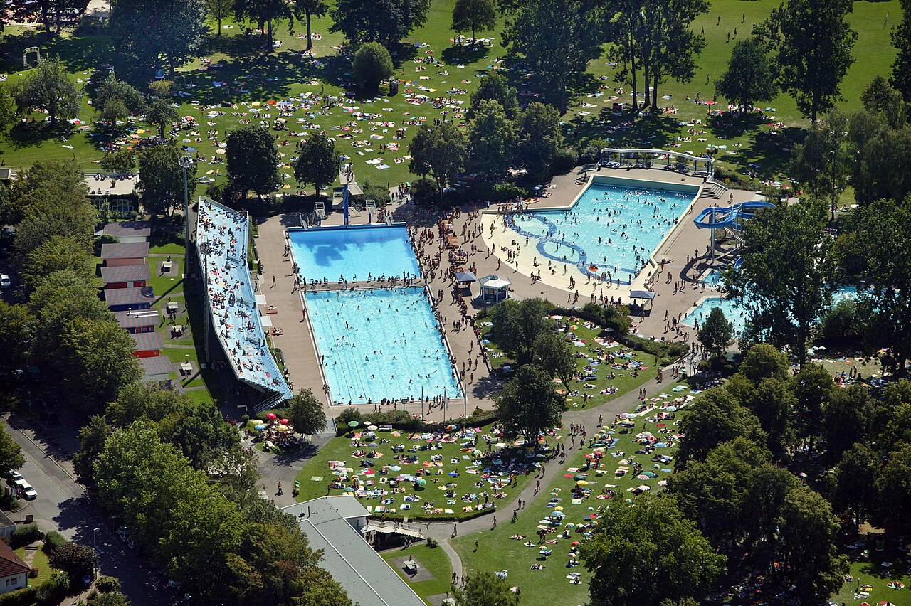 Luftbildaufnahme Wellenfreibad Markwasen 2005