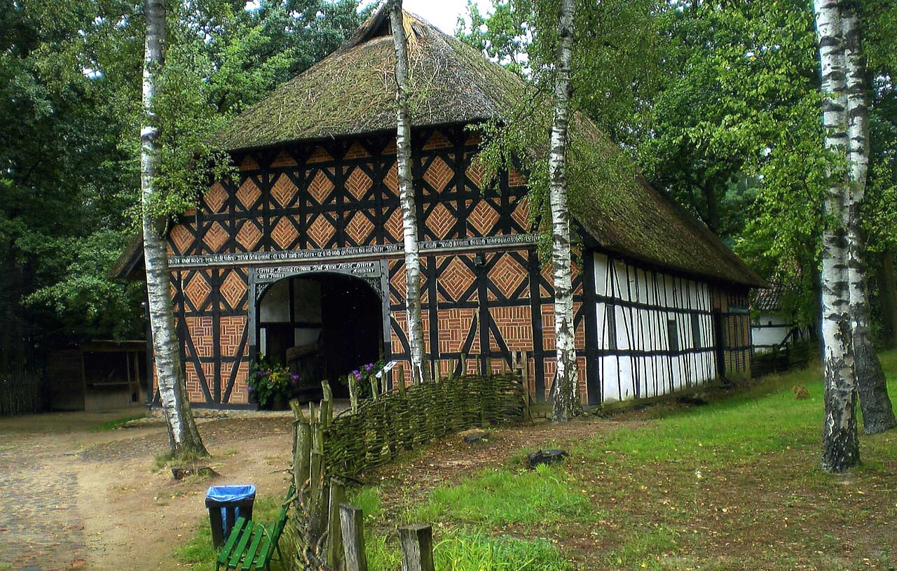 Niederdeutsches Hallenhaus im Freilichtmuseum Diesdorf (Altmark)