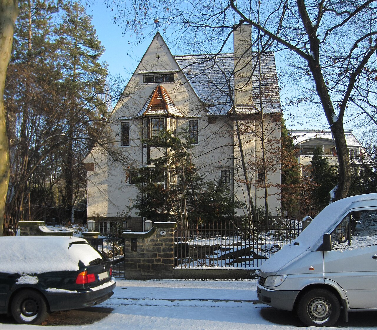 Denkmalgeschützte Villa in Blasewitz (Dresden), Friedensplatz 2