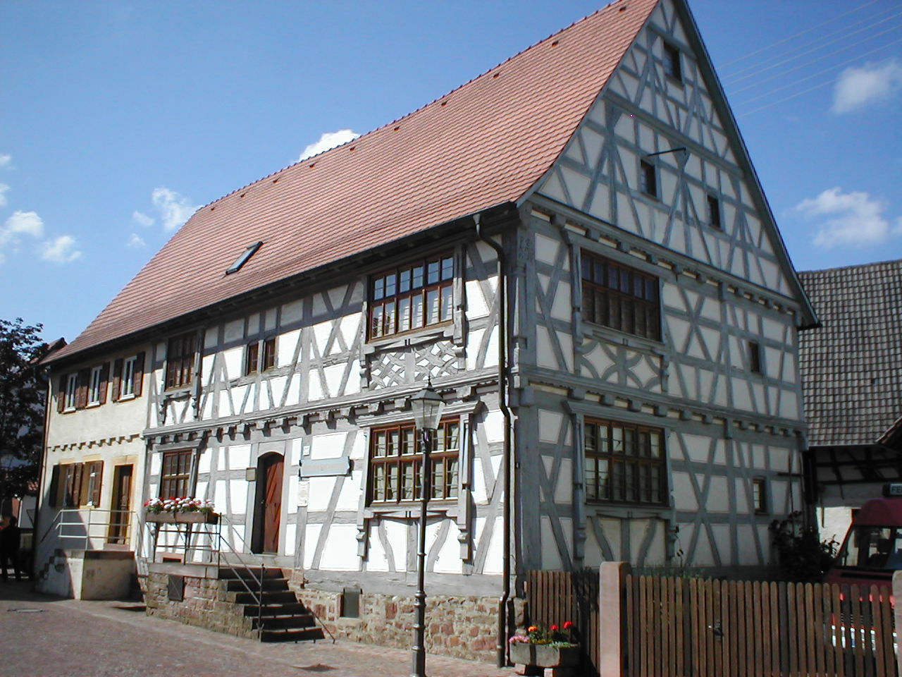 Heimatmuseum in Epfenbach, ehemaliger Fronhof des Klosters Lobenfeld, nachgewiesen seit dem 15