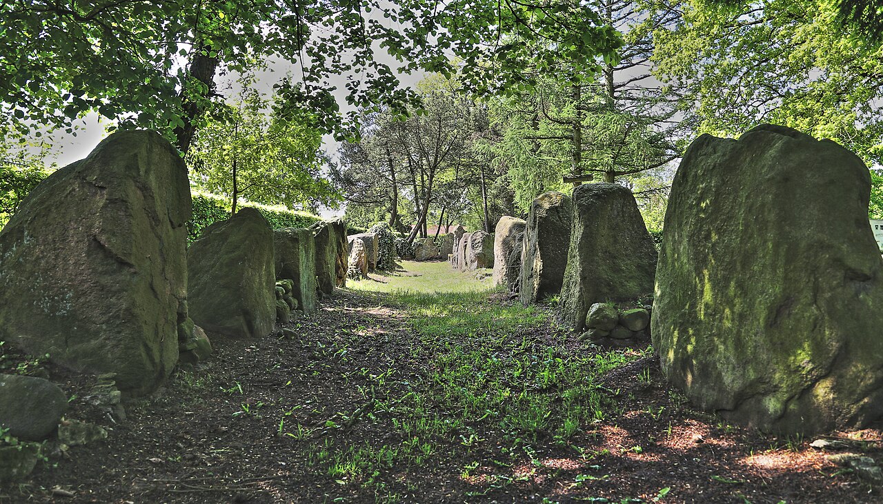 Dolmen Lengerich-Wechte I in Lengerich -Wechte, Kreis Steinfurt , North Rhine-Westphalia , Germany