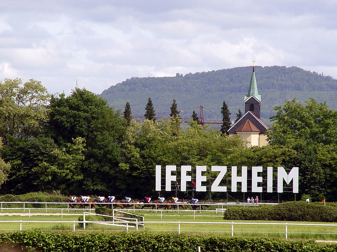 Rennen auf der Galopprennbahn Iffezheim