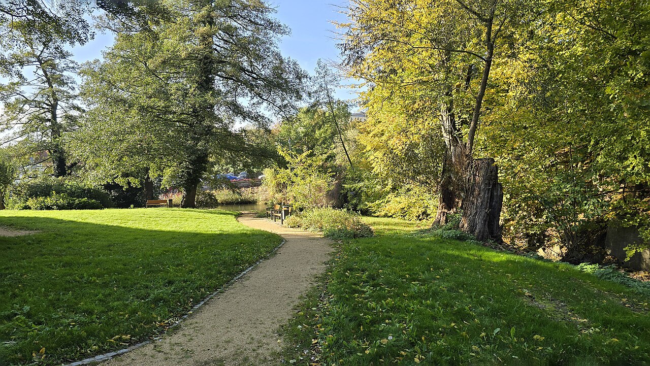 Castle garden at Klippenstein Castle
