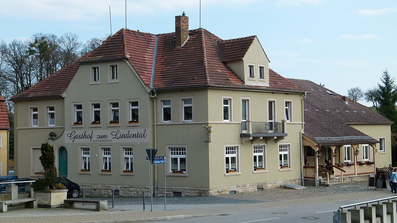 Denkmalgeschütztes Haus, Seidewitzer Straße 1, Pirna, Sachsen