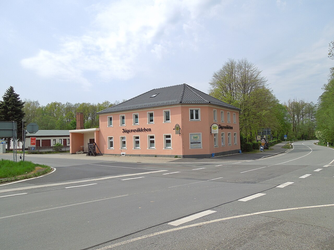 Gaststätte Jägerwäldchen an der Straßenkreuzung zwischen Jonsdorf, Bertsdorf, Großschönau und Saalendorf
