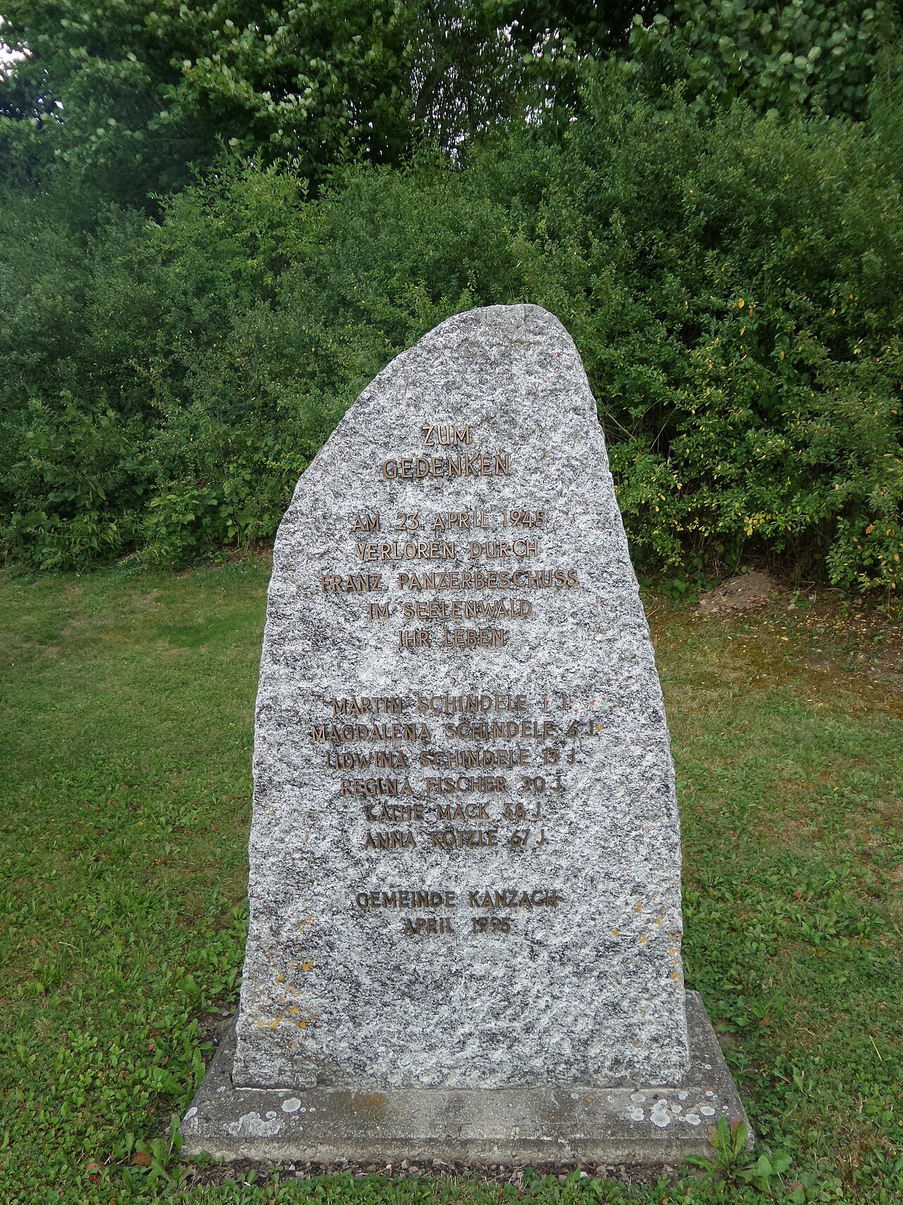 Gedenkstein Kriegsopfer im Seelenwald bei Kanzach