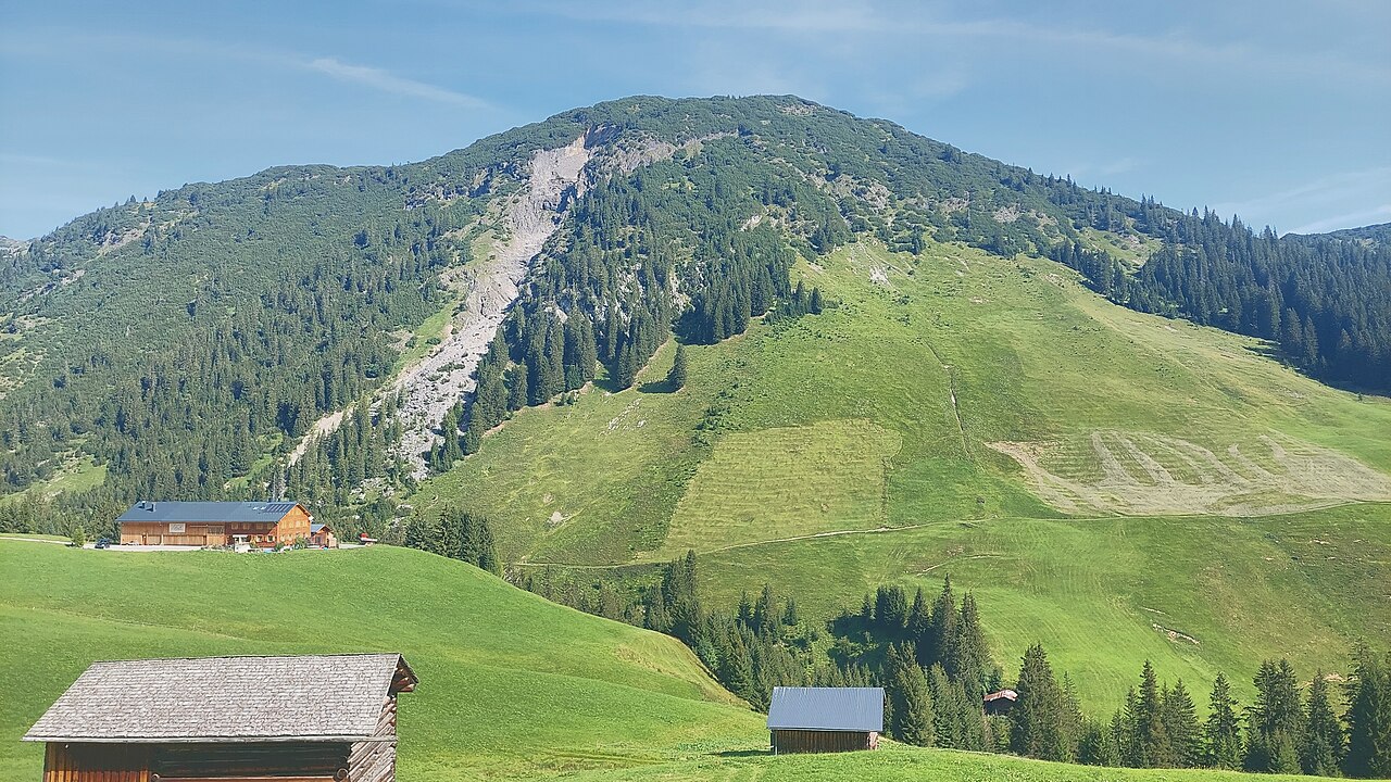 Gehrner Berg in the Allgäu Alps, view from south (point of view: village Warth)