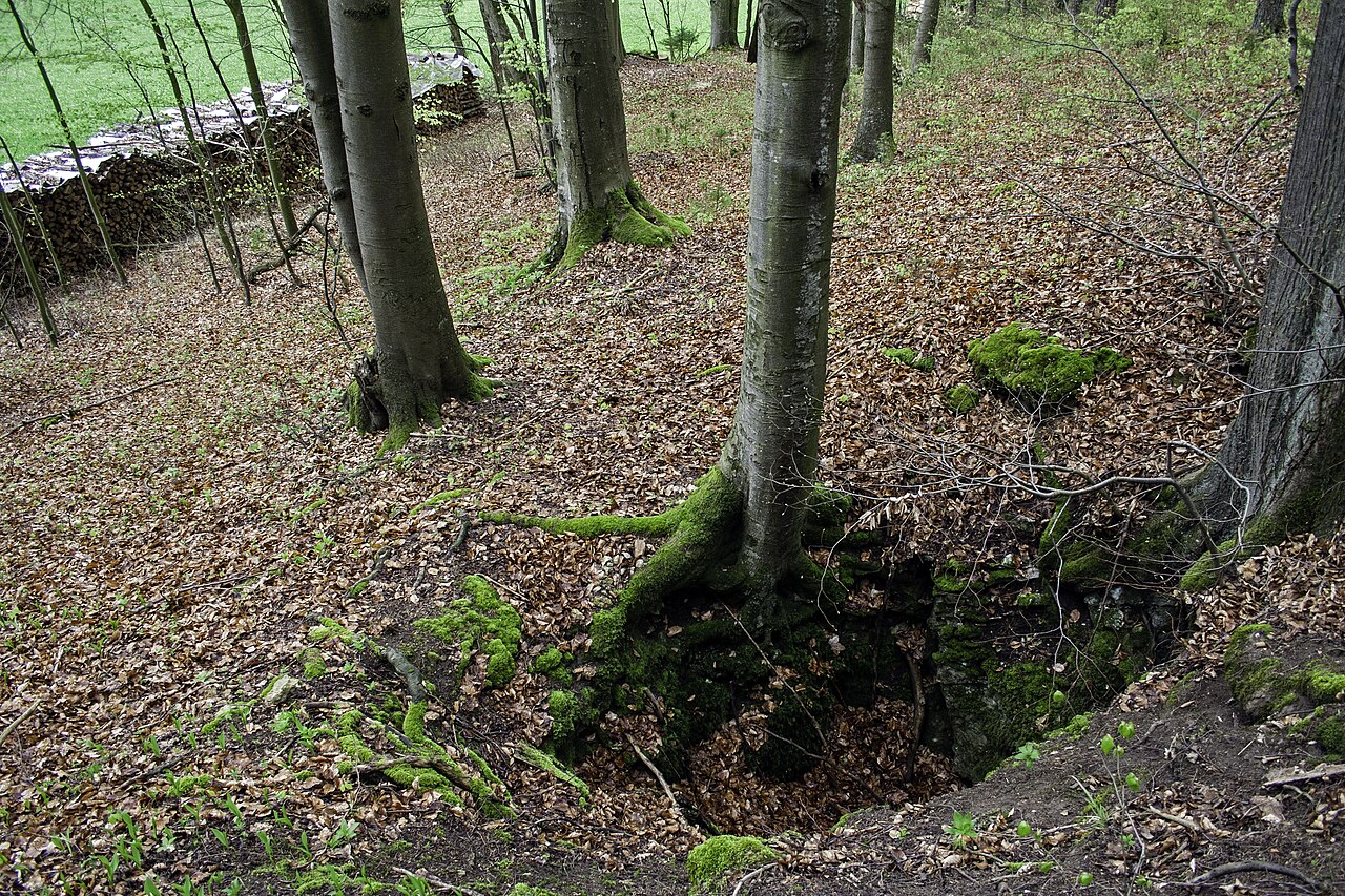 Geissloch bei Krottensee