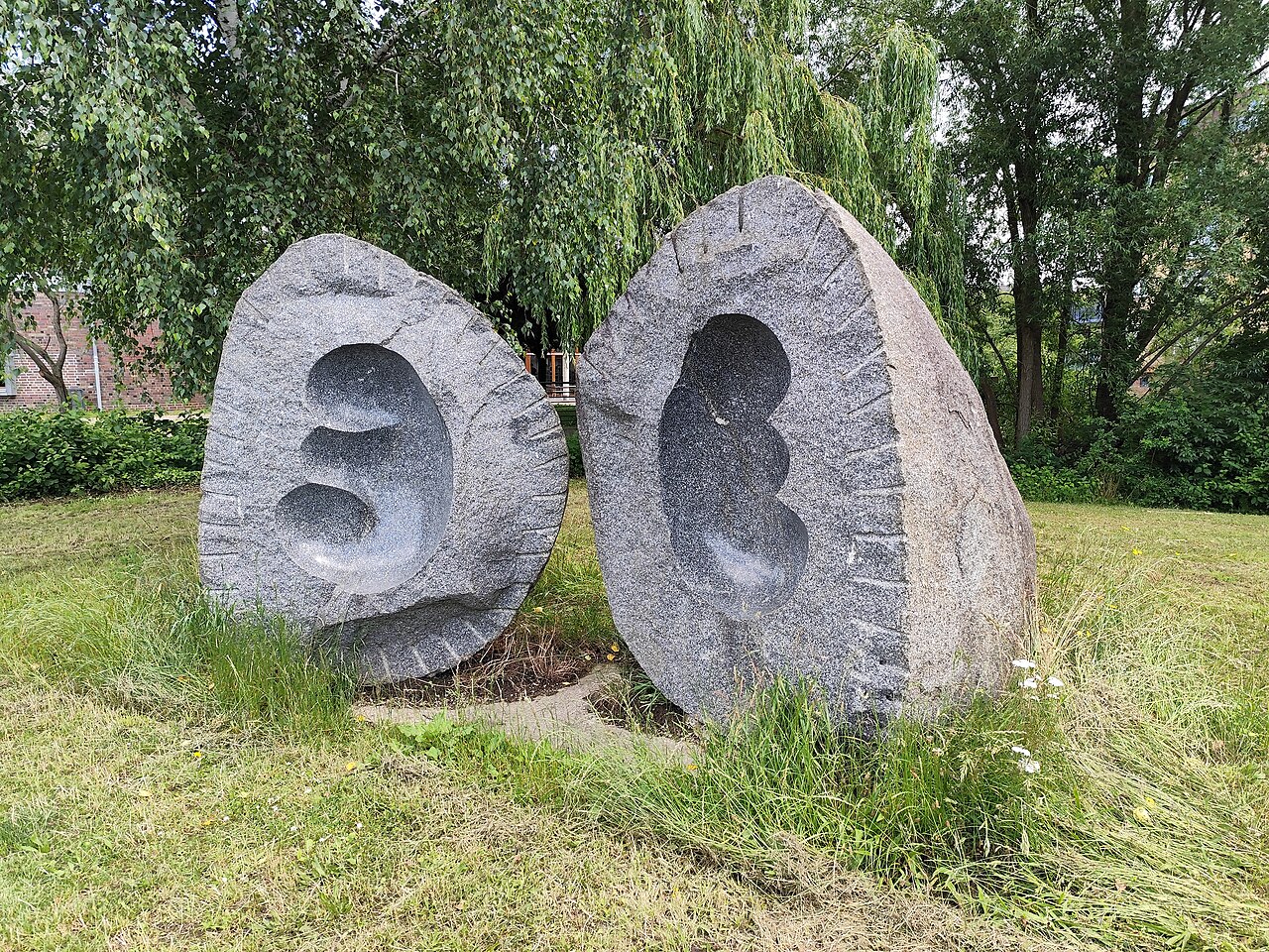 Geöffnete Form (Michaela Biet) in Hamburg-Neuallermöhe