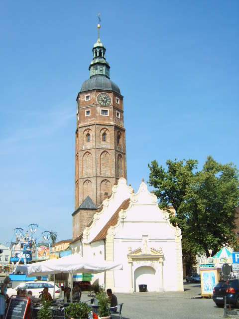 Georgenkapelle mit Hausmannsturm in Luckau, Land Brandenburg, Deutschland Bild aufgenommen am 25