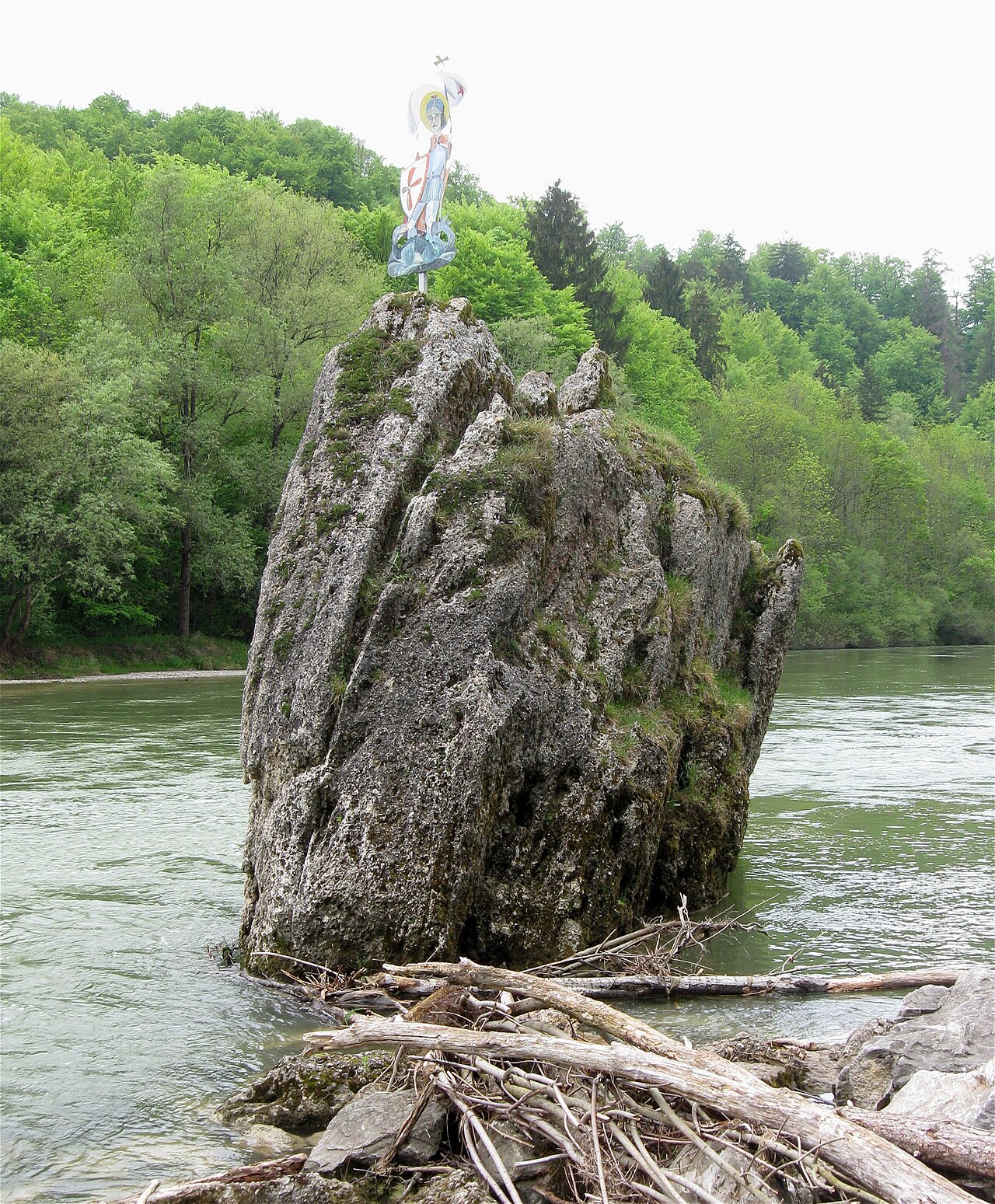 Georgenstein in der Isar bei Baierbrunn, vom Ostufer aus fotografiert