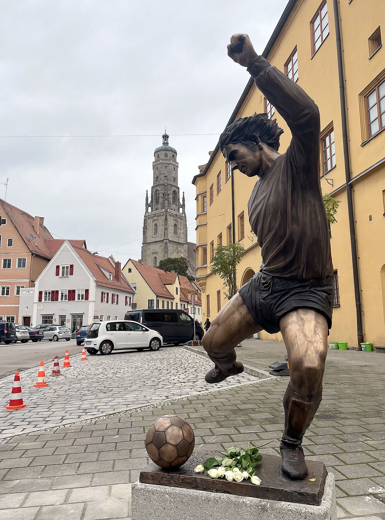 Gerd Müller Statue Nördlingen, Germany, by sculptor Herbert Deiss